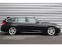 BMW 3-Serie Touring 318i 136PK HIGH EXECUTIVE M-SPORT AUTOMAAT / NAVI / LEDER / CLIMA / PDC / 18" LMV / KEYLESS / FULL-LED / WINTERPAKKET / PANO. DAK / BLUETOOTH / CRUISECONTROLL !!