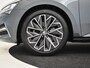 Skoda Superb Combi 1.4 TSI iV L&K Executive 218pk | Leder bekleding | Trekhaak | Canton audio | Panorama dak | Dodehoekdetectie | Adaptief cruise control | Navigatie | 18"LMV