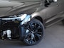 Volvo XC60 2.0 T6 Plug-in hybrid AWD Ultra Black Edition | Harman Kardon | Panoramadak | Leer | Stoelverwarming Voor en Achter | 360° Camera | Stuurwielverwarming | Apple CarPlay/ Android Auto