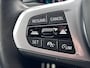BMW 5-Serie 545e xDrive Executive Automaat / Dealer onderhouden / 6 cilinder / Accu SoH 92% / M sportpakket xDrive / Trekgewicht 2.000 kg / EAER 55 km / Adapt. CC / Neerklapbare bank met ski-luik /