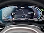 BMW 5-Serie 545e xDrive Executive Automaat / Dealer onderhouden / 6 cilinder / Accu SoH 92% / M sportpakket xDrive / Trekgewicht 2.000 kg / EAER 55 km / Adapt. CC / Neerklapbare bank met ski-luik /