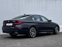 BMW 5-Serie 545e xDrive Executive Automaat / Dealer onderhouden / 6 cilinder / Accu SoH 92% / M sportpakket xDrive / Trekgewicht 2.000 kg / EAER 55 km / Adapt. CC / Neerklapbare bank met ski-luik /