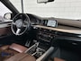 BMW X5 3.0d xDrive High Executive 7p. M sport | Pano Leer Lucht ACC Trekhaak Cam Softclose HuD Dealer