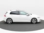 Volkswagen Golf 1.5 eTSi 150 Pk Automaat Style | Full LED | Panoramadak | Trekhaak | 18 Inch | Navigatie | Camera | Privacy Glass | 94.518 Km!!