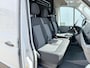 Volkswagen Crafter 2.0 TDI 140pk L3H3 Airco Cruise Control Carplay Parkeersensoren voor achter