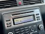 Volvo V70 2.5T 5 Cil. 200pk Momentum| Nw. Model | Automaat | 5 Cilinder ! | Trekhaak | Youngtimer | 100% Onderhouden |