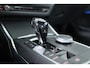 BMW 3-Serie 330e eDrive Edition | Leder | Led | Stoelverwarming | 18 inch | Camera | Dodehoek Detector | 18 Inch | Parking Pack | Safety Pack | Climate Control | Navi Pro