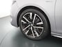 Peugeot 508 SW GT Hybrid 225 pk Automaat | Navigatie | Elektrisch Glazen Panoramadak | Achteruitrijcamera | Luxe Lederen Bekleding | Verwarmde Comfortstoelen | Elektrische Achterklep met Sensor | Dodehoek Detectie | Adaptieve Cruise Control | 18" Lichtmetalen Velgen | Apple Carplay/Android Auto |