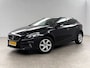 Volvo V40 Cross Country 1.6 T4 180PK Airco Cruise Navigatie Parkeersensoren 16"LMV