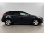Volvo V40 Cross Country 1.6 T4 180PK Airco Cruise Navigatie Parkeersensoren 16"LMV