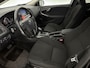 Volvo V40 Cross Country 1.6 T4 180PK Airco Cruise Navigatie Parkeersensoren 16"LMV