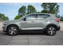 Volvo XC40 2.0 B4 Plus Dark Adaptieve Cruise Control | Semi Elek Trekhaak | Reserve Wiel | Verwarmbare Voorruit