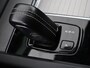 Volvo XC60 2.0 Recharge T6 AWD R Design | Panoramadak | Head-Up | Stoel & stuurverwarming | Camera | Adaptive cruise | Trekhaak | Harman/Kardon | Navigatie | Full LED | 22'' lichtmetalen velgen