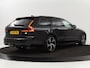 Volvo V90 2.0 T8 AWD R-Design | Panoramadak | Head-Up | Trekhaak | Stoel & stuurverwarming | Leder | 360 camera | Luchtvering | Harman/Kardon | Adaptive cruise | Achterbankverwarming