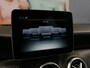 Mercedes-Benz A-klasse 180 Ambition - *AMG-LINE!* *Afneembare trekhaak & Panoramadak!* - Stuurverwarming, 18" LMV