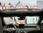 Mercedes-Benz A-klasse 180 Ambition - *AMG-LINE!* *Afneembare trekhaak & Panoramadak!* - Stuurverwarming, 18" LMV