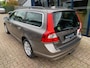 Volvo V70 2.5FT Momentum 230PK H.LEER / ECC / PDC / TREKHAAK