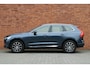 Volvo XC60 T5 Automaat Inscription | Panoramadak | Adaptieve Cruise Control | Verwarmbare Voorstoelen | Lederen Bekleding | Navigatie | BLIS Dodehoekdetectie | Elektrisch Verstelbare Voorstoelen | Parkeercamera