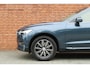 Volvo XC60 T5 Automaat Inscription | Panoramadak | Adaptieve Cruise Control | Verwarmbare Voorstoelen | Lederen Bekleding | Navigatie | BLIS Dodehoekdetectie | Elektrisch Verstelbare Voorstoelen | Parkeercamera