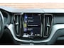 Volvo XC60 T5 Automaat Inscription | Panoramadak | Adaptieve Cruise Control | Verwarmbare Voorstoelen | Lederen Bekleding | Navigatie | BLIS Dodehoekdetectie | Elektrisch Verstelbare Voorstoelen | Parkeercamera