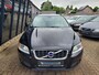 Volvo V70 2.5FT Momentum 230PK H.LEER / ECC / PDC / TREKHAAK