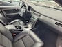 Volvo V70 2.5FT Momentum 230PK H.LEER / ECC / PDC / TREKHAAK