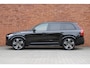Volvo XC90 T8 Plug-in hybrid AWD Ultra Dark | Luchtvering | Bowers & Wilkins | Geventileerde Voorstoelen incl. Massagefunctie | Panoramadak | Extra Getint Glas | 21'' Lichtmetalen Velgen | Apple Carplay/ Android Auto
