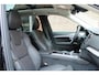 Volvo XC90 T8 Plug-in hybrid AWD Ultra Dark | Luchtvering | Bowers & Wilkins | Geventileerde Voorstoelen incl. Massagefunctie | Panoramadak | Extra Getint Glas | 21'' Lichtmetalen Velgen | Apple Carplay/ Android Auto