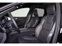 Volvo XC60 T8 Recharge AWD Ultra Black Edition - LONG RANGE - Panorama/schuifdak - IntelliSafe Assist & Surround - 360º Camera - Bowers & Wilkins audio - Adaptieve LED koplampen - Verwarmde voorstoelen, stuur & achterbank - Parkeersensoren voor & achter - Elektr. bedienb. voorstoelen met geheugen - Head up display - Draadloze tel. lader - Extra getint glas - 21' LMV