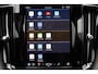 Volvo XC60 T8 Recharge AWD Ultra Black Edition - LONG RANGE - Panorama/schuifdak - IntelliSafe Assist & Surround - 360º Camera - Bowers & Wilkins audio - Adaptieve LED koplampen - Verwarmde voorstoelen, stuur & achterbank - Parkeersensoren voor & achter - Elektr. bedienb. voorstoelen met geheugen - Head up display - Draadloze tel. lader - Extra getint glas - 21' LMV