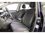 Volkswagen Golf Life Business 1.5 eTSI 130pk DSG Automaat Adaptive cruise control, Achteruitrijcamera, Stuurwiel verwarmd, Parkeersensoren, App connect, Stoelverwarming