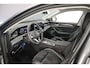 Volkswagen Passat Variant Business 1.5 eTSI 150pk DSG Automaat Trekhaak, Adaptive cruise control, LED matrix koplampen, 360 camera, Harman Kardon audio, Navigatie, Stuurwiel verwarmd, Achteruitrijcamera, Stoelverwarming