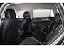 Volkswagen Passat Variant Business 1.5 eTSI 150pk DSG Automaat Trekhaak, Adaptive cruise control, LED matrix koplampen, 360 camera, Harman Kardon audio, Navigatie, Stuurwiel verwarmd, Achteruitrijcamera, Stoelverwarming