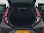 Toyota Aygo X Automaat 1.0 VVT-i S-CVT Premium Automaat | Apple Carplay | Navigatie | Bluetooth | Achteruitrij camera | Parkeersensoren voor en achter |