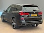 BMW X5 xDrive50e Launch Edition VOL OPTIES! | PANORAMISCH KANTELDAK | LEDER | ADAPTIEVE | TREKHAAK | STOEL VENTILATIE | 22'' LICHTMETAAL | 360 CAMERA | KEYLESS | ETC