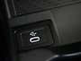 Mercedes-Benz GLA 180 AMG Line / Stoelverwarming / Achteruitrijcamera / Panaroma-schuifdak /