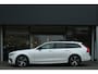 Volvo V90 T6 Plus Dark Long Range | Luchtvering | Harman/Kardon | 360° Camera | Panoramadak | Memory-Seats | BLIS | Trekhaak | DAB Long Range | Luchtvering | Harman/Kardon | 360° Camera | Panoramadak | Memory-Seats | BLIS | Trekhaak | DAB
