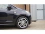 Volkswagen Up! 1.0 60pk 5Drs high up! Fender Groot Scherm 16inch LM Cruise Control Airco *NL auto* 68590km!