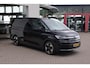 Volkswagen Multivan 1.5 eHybrid L2 Bulli Edition 4Motion 245PK / 180kW DSG, 19" 'Halmstad' LMV, LED Matrix (IQ.Lights), keyless start & entry, elektromechanische stuurbekrachtiging, verwarmbaar stuurwiel, verwarmbare voor- en achterstoelen, verwarmbare en akoestische voorruit, Harman & Kardon geluidssysteem, parkeerpakket plus (achteruitrijcamera (rear view), rondomzichtcamera (area view)), privacy glas (90% getint), dodehoekdetectie (side assist), assistentiepakket plus, dynamic chassis control (dcc), comfortstoelen elektrisch verstelbaar, 2-2-3 premium opstelling, elektrische achterklep (easy open & close), elektrisch verstel-, verwarm- en inklapbare buitenspiegels (spiegelpakket), adaptieve cruise control (acc)