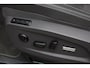 Volkswagen Multivan 1.5 eHybrid L2 Bulli Edition 4Motion 245PK / 180kW DSG, 19" 'Halmstad' LMV, LED Matrix (IQ.Lights), keyless start & entry, elektromechanische stuurbekrachtiging, verwarmbaar stuurwiel, verwarmbare voor- en achterstoelen, verwarmbare en akoestische voorruit, Harman & Kardon geluidssysteem, parkeerpakket plus (achteruitrijcamera (rear view), rondomzichtcamera (area view)), privacy glas (90% getint), dodehoekdetectie (side assist), assistentiepakket plus, dynamic chassis control (dcc), comfortstoelen elektrisch verstelbaar, 2-2-3 premium opstelling, elektrische achterklep (easy open & close), elektrisch verstel-, verwarm- en inklapbare buitenspiegels (spiegelpakket), adaptieve cruise control (acc)