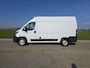Peugeot Boxer 330 2.0 BlueHDI L2 H2 Pro - 110 Pk - Euro 6 - Koel / Vries - Airco - Cruise Control