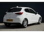 Mazda 2 1.5 Skyactiv-G 90pk AUT Luxury | Stuur/Stoelverwarming | PDC Achter | Apple Carplay