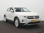 Volkswagen T-Roc 1.5 TSI 150Pk Automaat Style | Adaptive Cruise | Climate Control | Camera | Stoelverwarming |