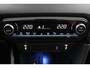 Toyota Yaris 1.5 Hybrid Executive | Stof / Leder bekleding | Stoelverwarming | 17 inch velgen |