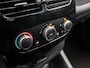 Renault Clio Estate 0.9 TCe Expression (NAVIGATIE, TREKHAAK, PARKEERSENSOREN, SPORTSTOELEN, GETINT GLAS, LM VELGEN, BASS REFLEX, CRUISE, NIEUWE APK, NIEUWSTAAT)