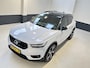 Volvo XC40 1.5 T3 R-Design|Panoramadak| Navigatie| Apple carplay/android auto| NL | PDC V+A |