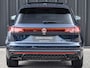 Volkswagen Touareg 3.0 TSi eHybrid 4MOTION R | HEAD-UP | DYNAUDIO | 360 CAMERA | SOFT-CLOSE | PANORAMADAK | KEYLESS ACCESS | STOELMASSAGE | TREKHAAK | AMBIANCE INTERIEUR | SHADOW-LINE | MEMORY SEATS