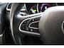 Renault Kadjar 1.2 TCe Life | Incl. 12 maanden garantie | Lichtmetalen velgen | Achteruitrij camera | Parkeersensoren voor/achter | Airco | Bluetooth | Navigatie | Voorstoelen verwarmd
