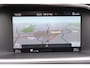 Volvo V40 T3 Momentum - Parkeersensoren achter - Navigatie - Cruise Control - LED koplampen - Trekhaak - 17' LMV