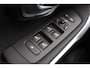 Volvo V40 T3 Momentum - Parkeersensoren achter - Navigatie - Cruise Control - LED koplampen - Trekhaak - 17' LMV